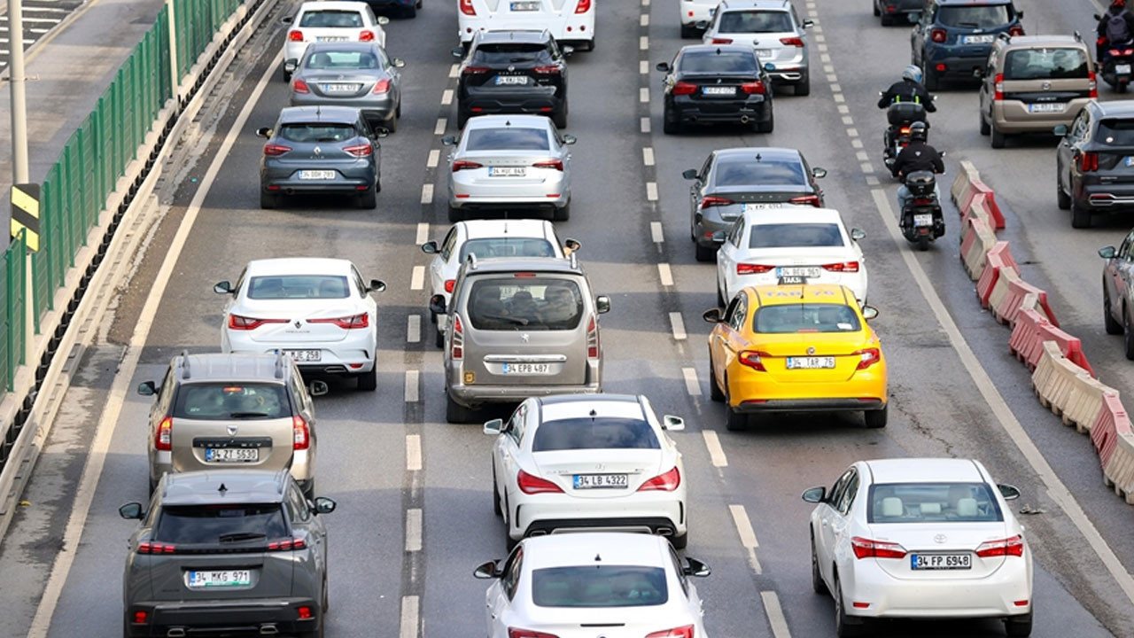Haziranda trafige 194 bin 740 yeni tasit katildi I1nYAanb