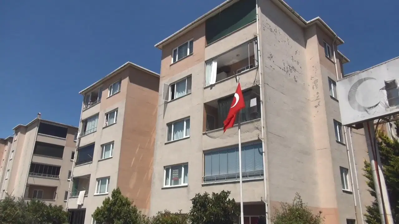 Silivride site toplantisinda aidat kavgasi 3 yarali ySj2UVOy